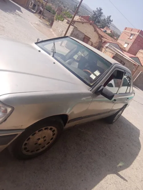 Mercedes E250 1986 E250