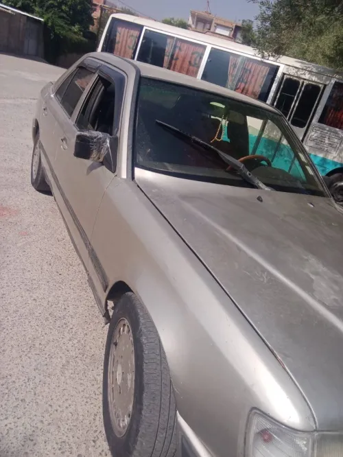 Mercedes E250 1986 E250
