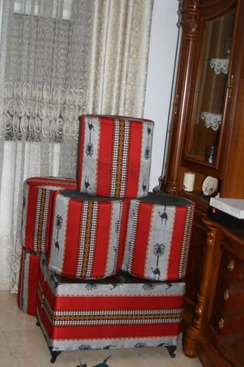 Lot Salon Traditionnel  8 Poufs + 2 Tables avec Verre
