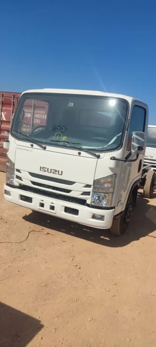 Isuzu Npr-71 2025