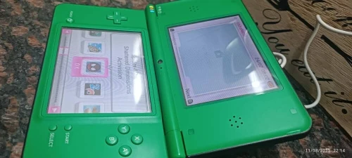 Nintendo DSi XL