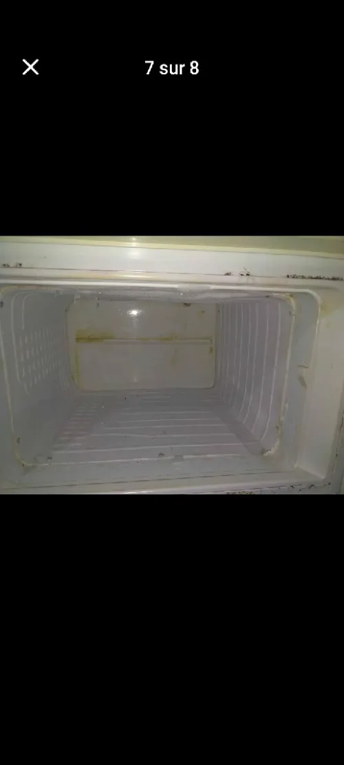 ثلاجة مستعملة من نوع FRIGOR تعمل 10/10 .
