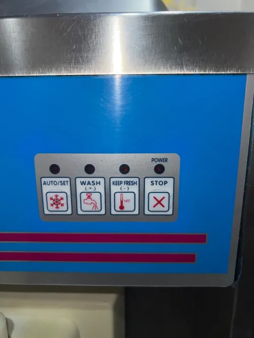 Machine icecrème  excellence 380 v avec les pompes  