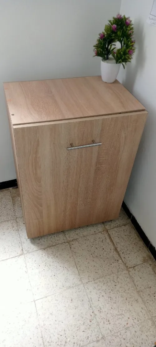 Bureau beige en milamine