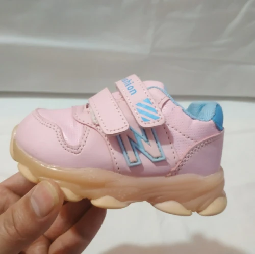 Basket fille Rose pointure 22