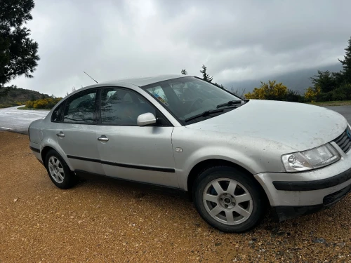 Volkswagen Passat 2000 B5
