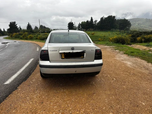 Volkswagen Passat 2000 B5