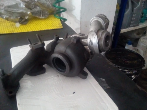 Pieces moteur 2.0l tdi VW golf 5 