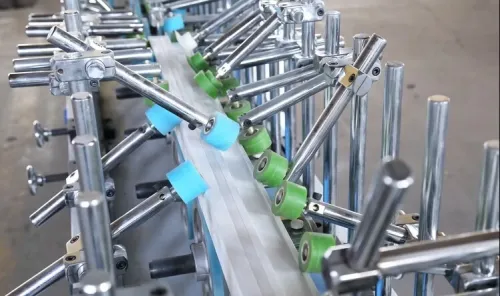 Cold glue lamination machine