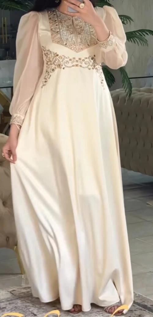 Robe soirée en satin russe