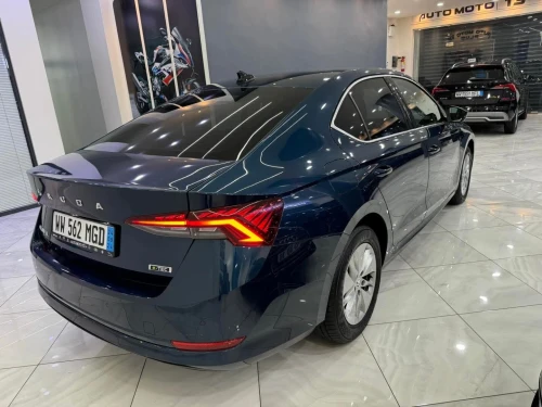 Skoda Octavia 2023 1.5 énergie essence