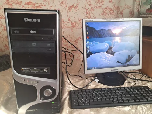 a vendre PC de bureau  