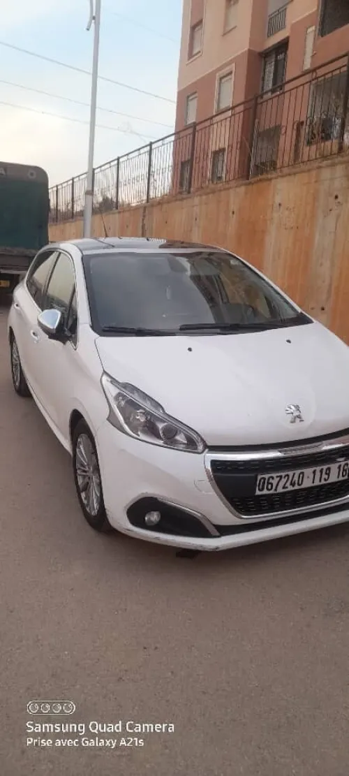 Peugeot 208 2019 Allure