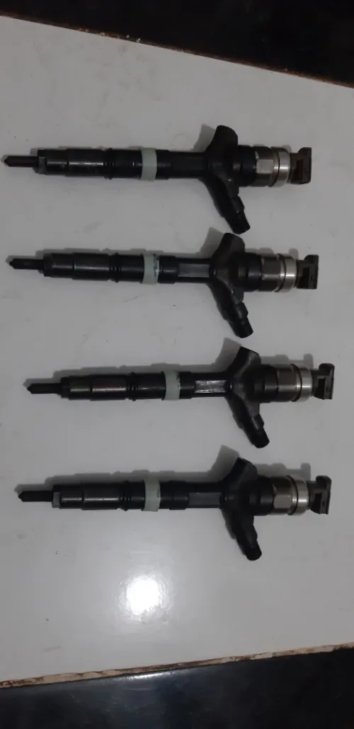 Injecteur DENZO Toyota Avensis et Corolla  2.0 d4d 