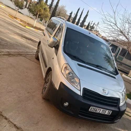 Location van 9 place avec chauffeur & passat & Audi A6 