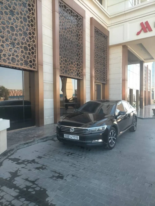 Location van 9 place avec chauffeur & passat & Audi A6 