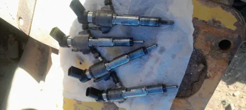 4 injecteures continental peugeot et citroen .......