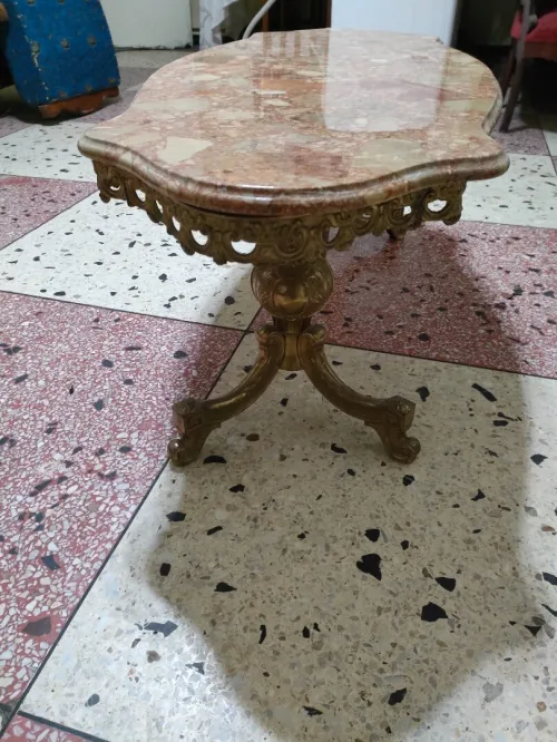 Table en bronze et marbre 