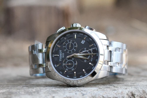Montres pour hommes TISSOT Couturier Acier