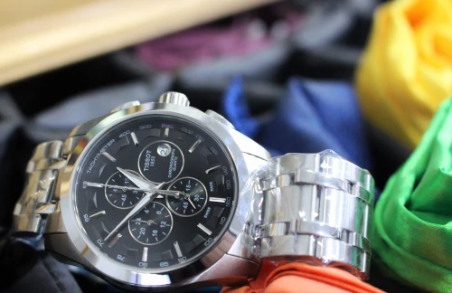 Montre TISSOT Couturier Chronographe