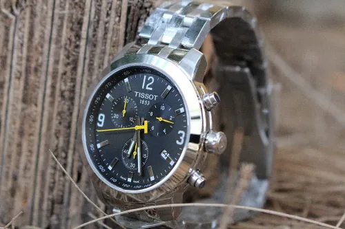 Montres pour hommes TISSOT PRC 200 Nouveau modèle Noire/Jaune