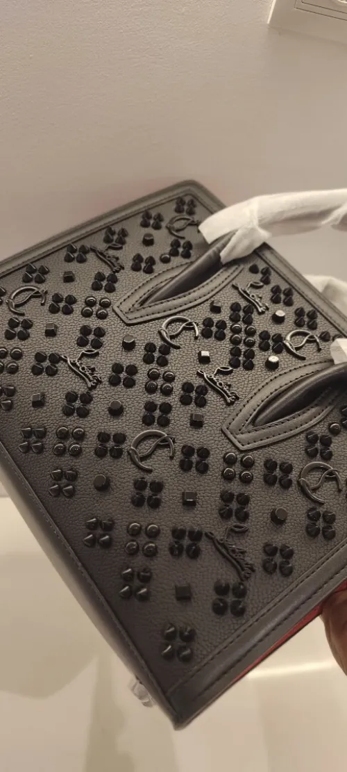 Sac à mains pour femmes CHRISTIAN LOUBOUTIN 