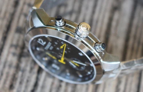 Montres pour hommes TISSOT PRC 200 Nouveau modèle Noire/Jaune