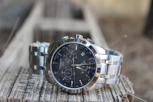 Montre TISSOT Couturier