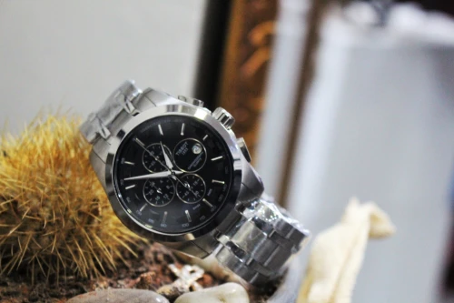 Montre TISSOT Couturier Chronographe
