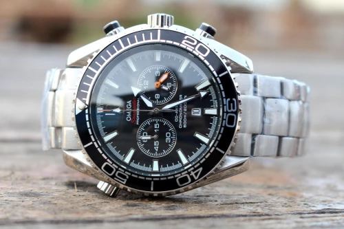 Montres de luxe OMEGA SEAMASTER Planet Ocean Chronographe Acier 