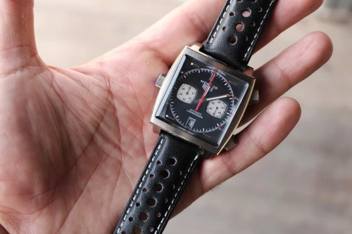Montres homme TAG HEUER Monaco Noire 