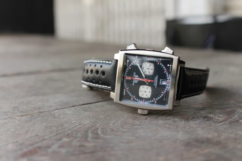 Montres homme TAG HEUER Monaco Noire 