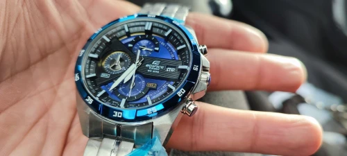 SOLDE: Montres CASIO EFR-556DB-2