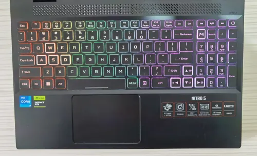 Acer nitro 5 I7-12650H RTX 4050 140W 8GB 512 144HZ 15.6