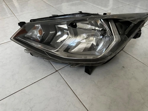 Phare optique avant Seat Ibiza 