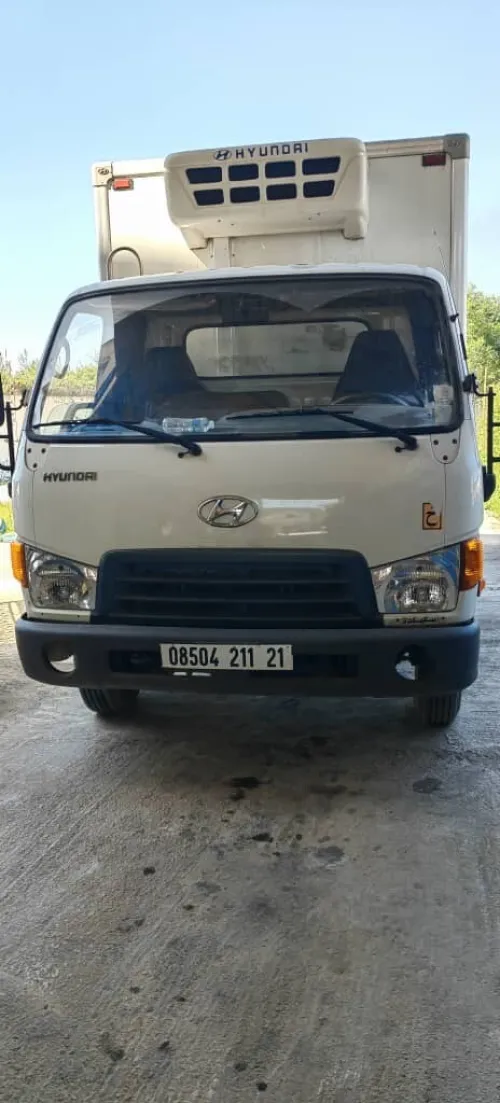 Hyundai D65 2011