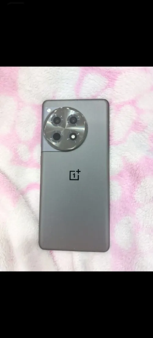 Oneplus ace 3 (12R) 16/512 affair 
