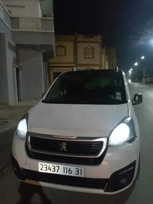 Peugeot Partner 2016 Tepee Allure 