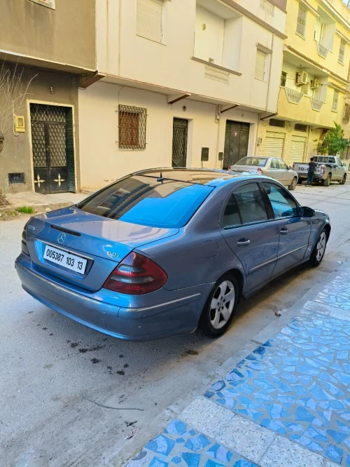 Mercedes Classe E 2003 E220