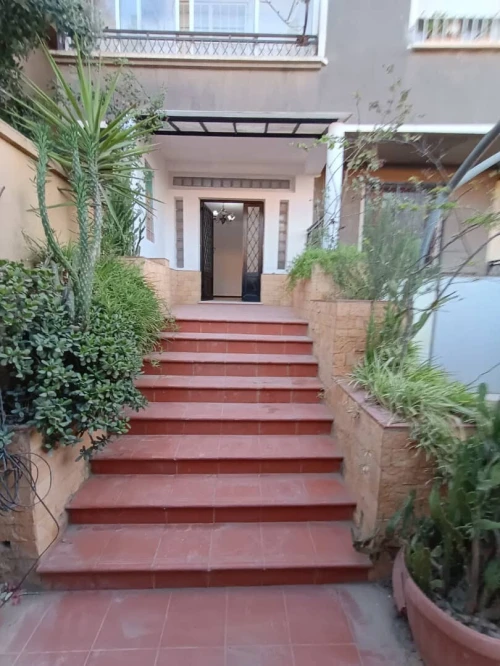 Vente Appartement Niveau de villa F4 Alger Bouzareah