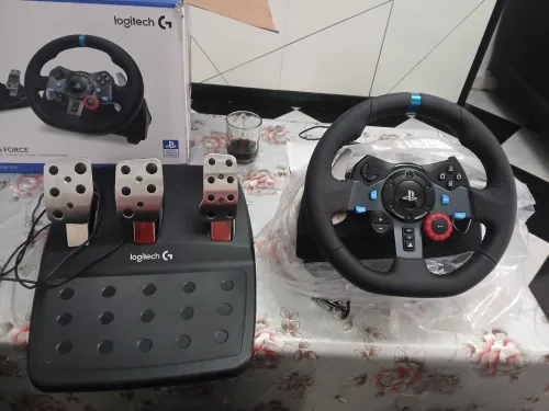 Volant logitech G29 driving force