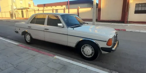 Mercedes Classe E 1982 Classe E