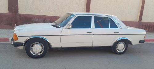 Mercedes Classe E 1982 Classe E