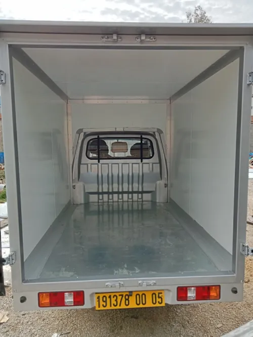 Fabrication de conteneur pour camion تصنيع حاويات الشاحنات