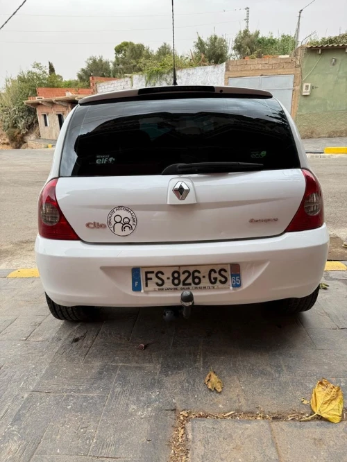 Renault Clio 2 2002 Initial