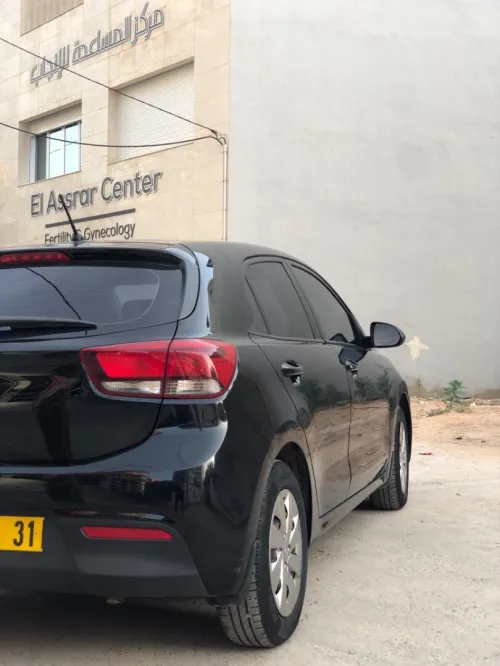 Kia Rio 5 portes 2018 Funny Facelift 