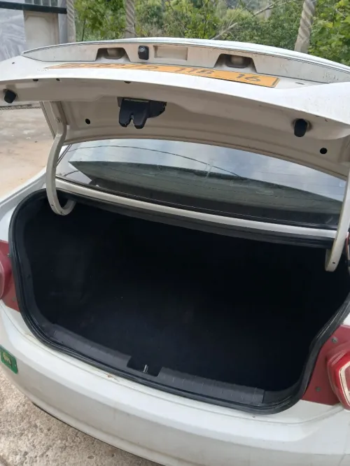 Hyundai Grand i10 Sedan 2018 DZ GLS 