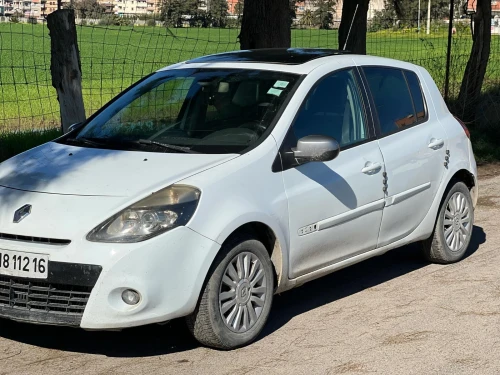 Renault Clio 3 2012 Night and Day