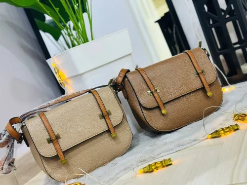 Sacs à main pour femmes qualité TOP importation .
