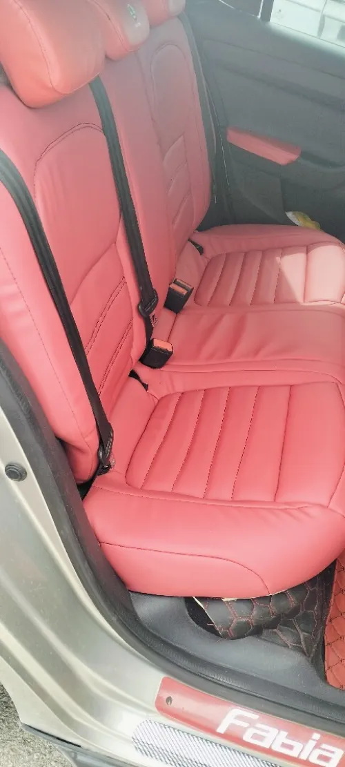 Skoda Fabia 2015 Style (avec toit panoramique)